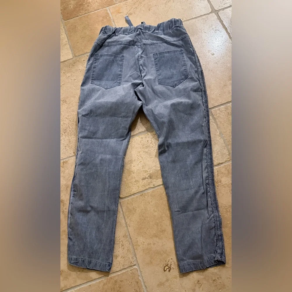 NWOT Venti6 Italian Crinkle Pinstripe Jogger size Large - Picture 3 of 4